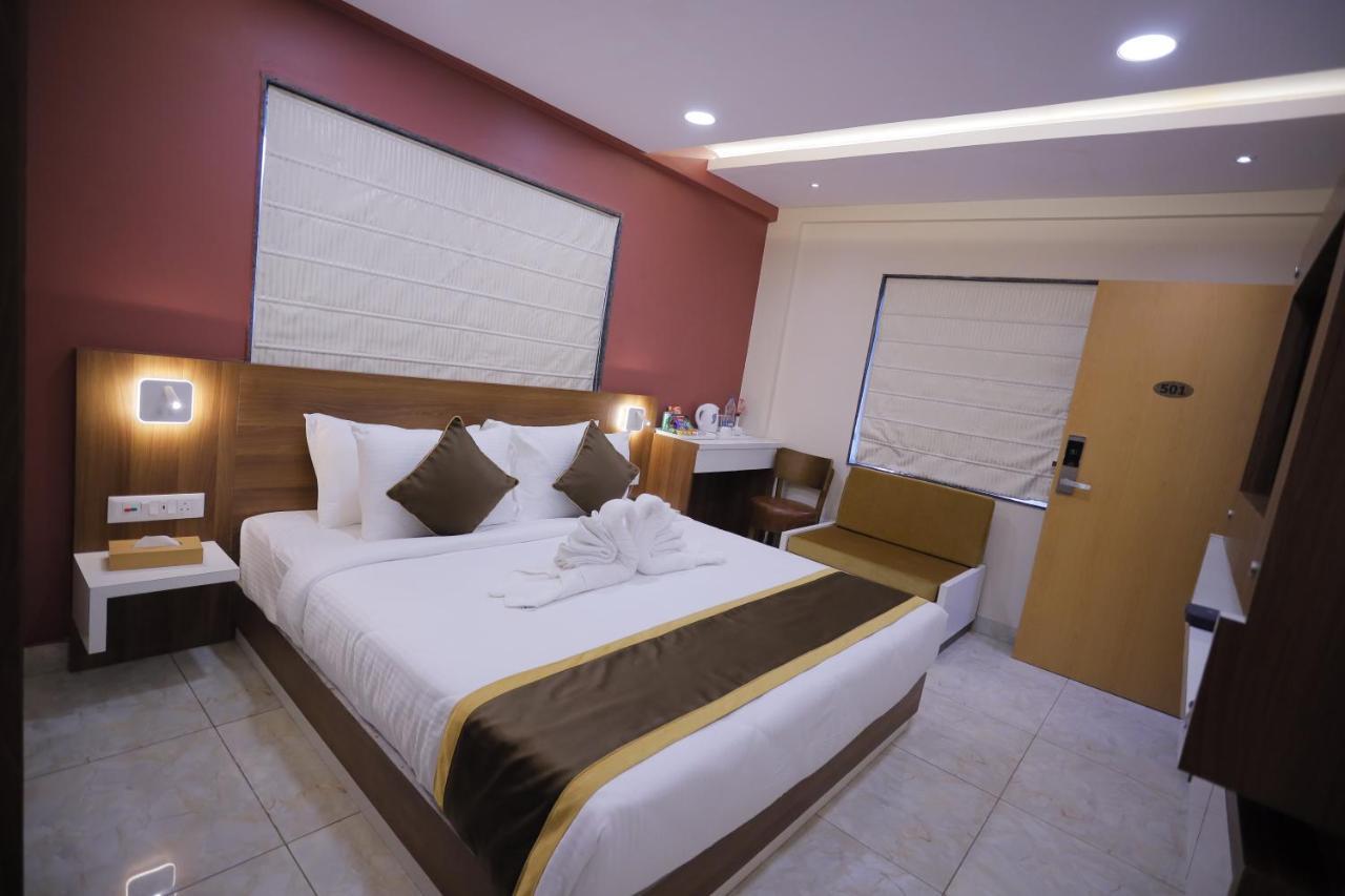 כלכותה The Avenue Hotel Ballygunge מראה חיצוני תמונה