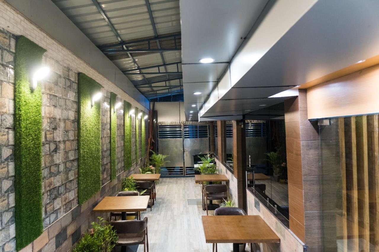כלכותה The Avenue Hotel Ballygunge מראה חיצוני תמונה